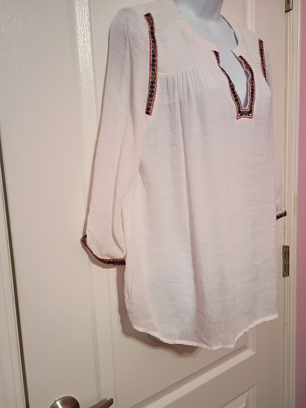 Boho White Embroidered Peasant Top - Picture 3 of 9